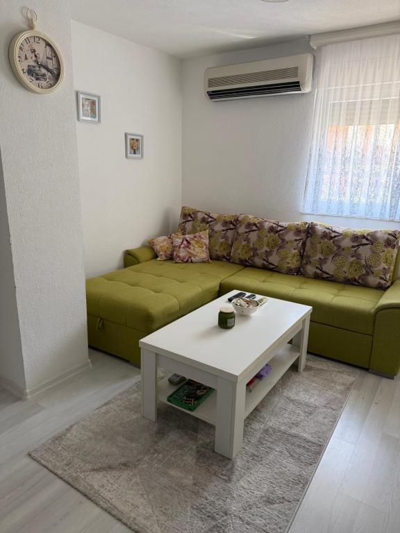 Apartment Lunette - 2