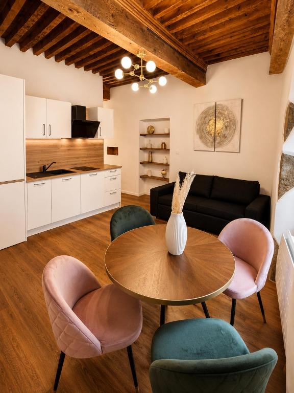 Cosy appartment in old town, 2 mins walking distance to lake - 1