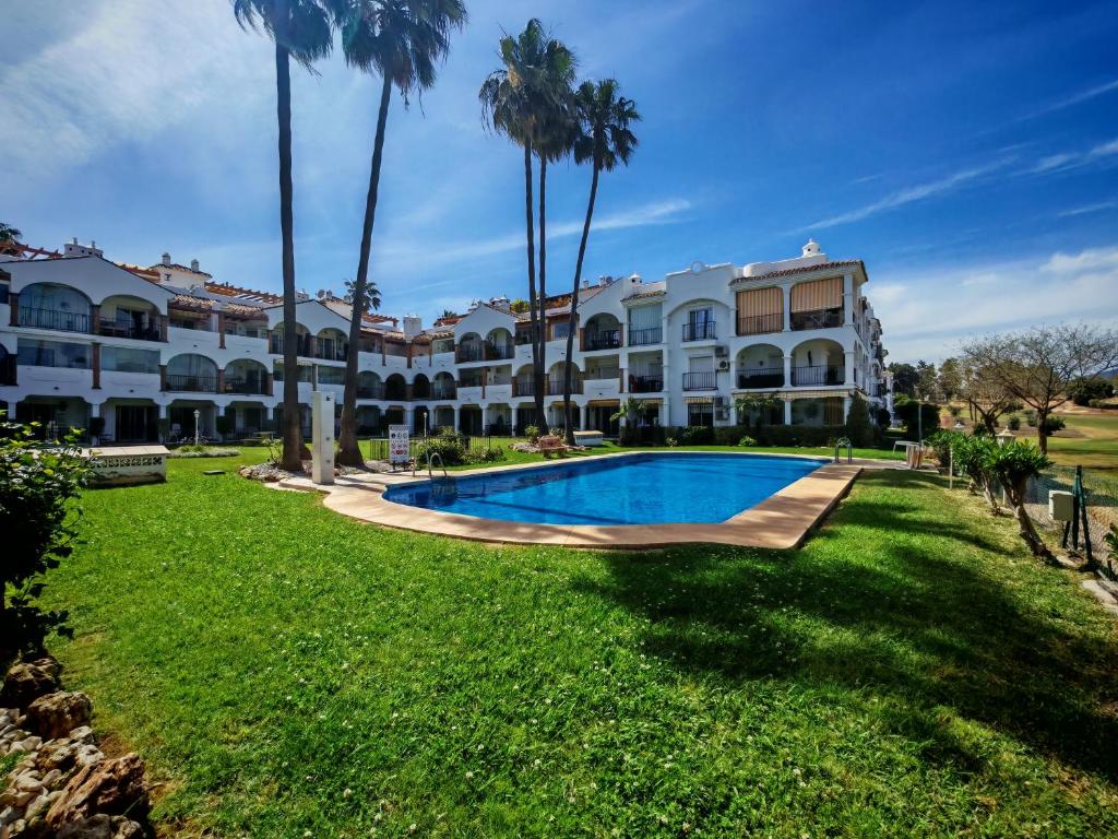 Mijas, terrace, swimming pool, golf course views - 1