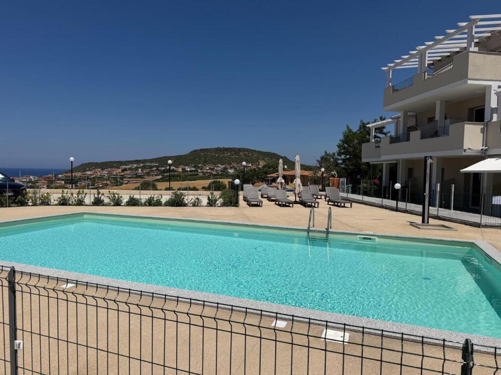 Nuovo appartamento con piscina, giardino e vista mare - 1