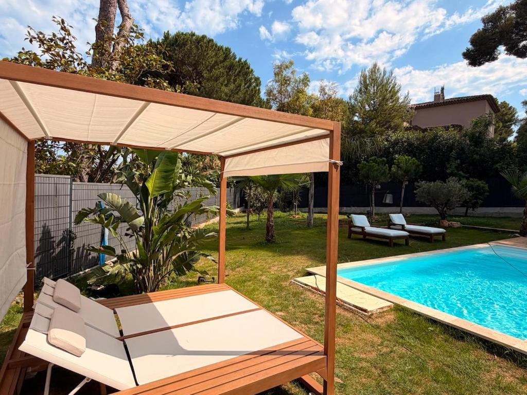 Cap d'Antibes Villa, 6 People, Sea View, Air Conditioning - 4
