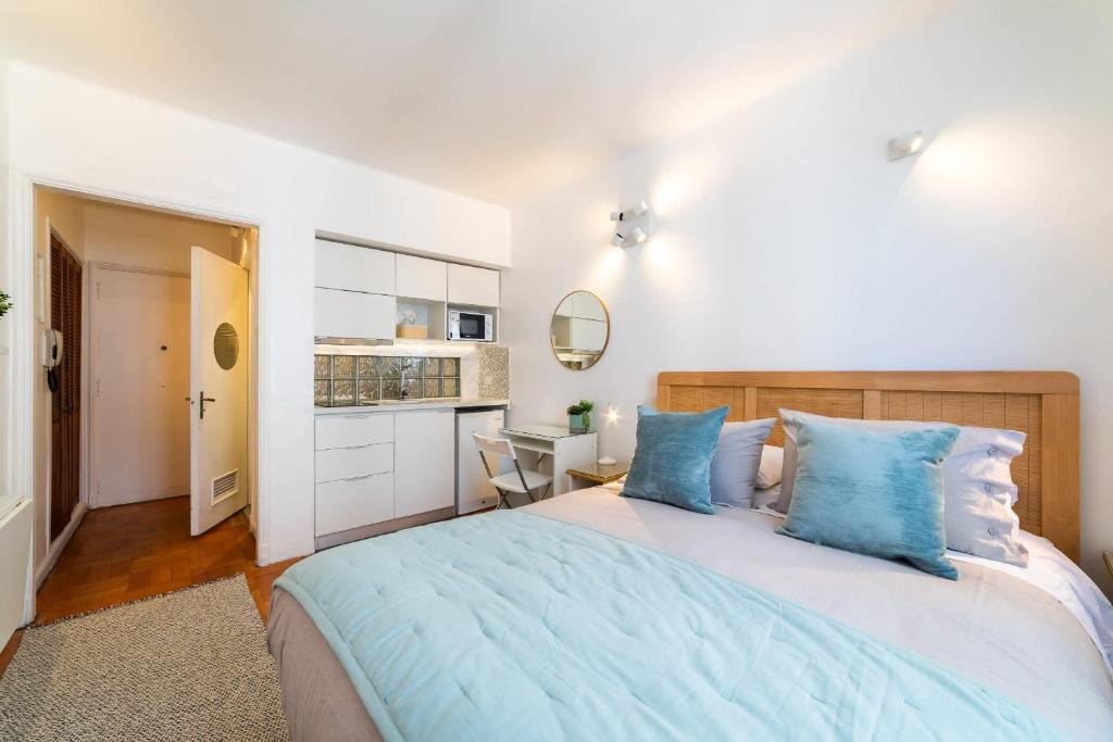 Enjoy and Unwind in Our Cozy Home - 5