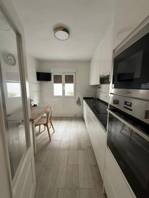 Cool Seafront Apartment in Cimadevilla - 4