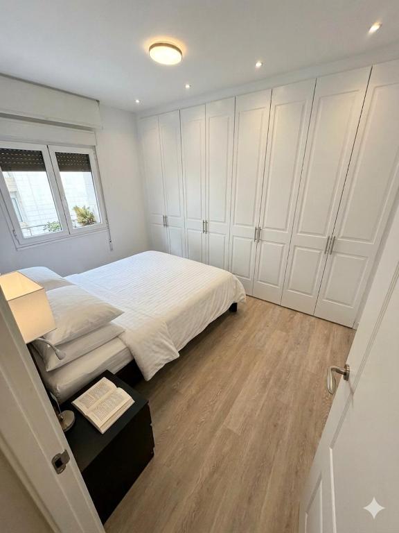 Cool Seafront Apartment in Cimadevilla - 3