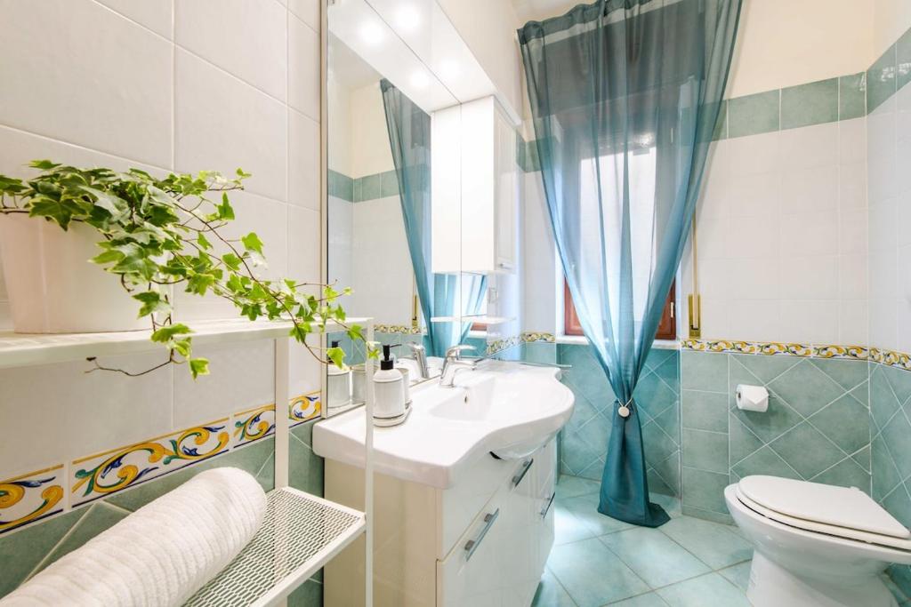 Apartment with panoramic terrace 100 meters from the sea - 4