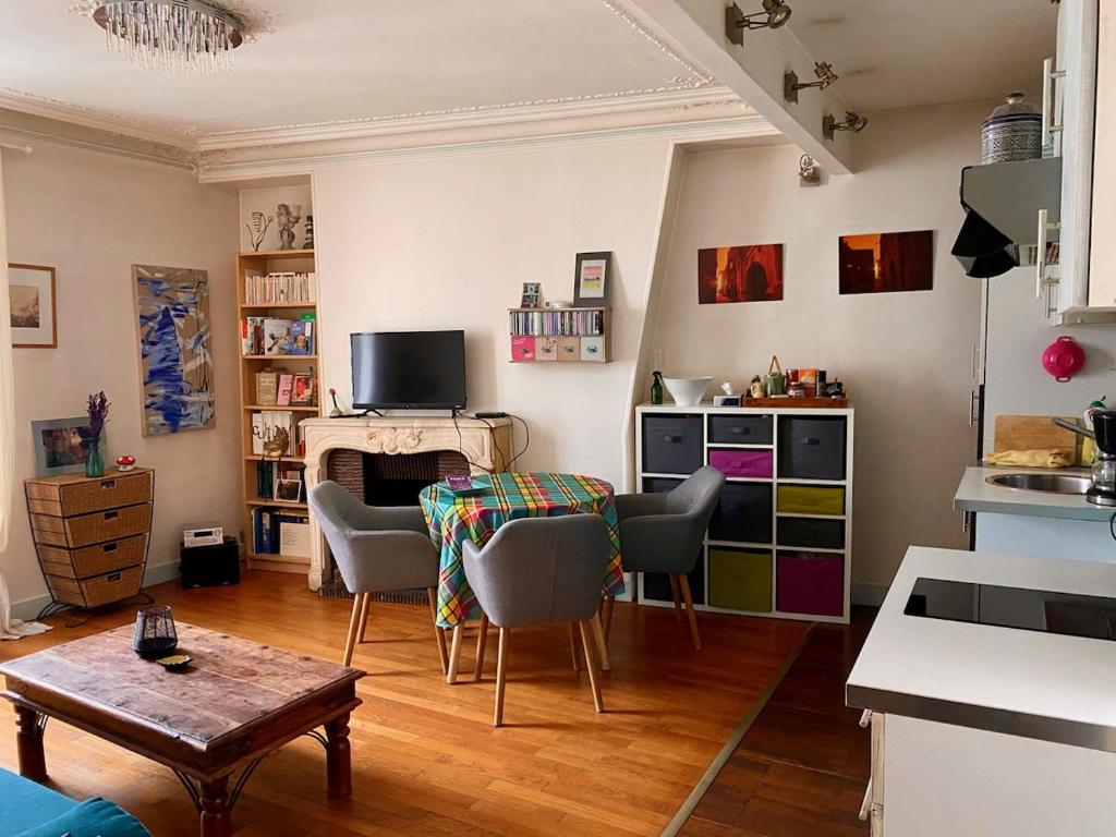 Un appartement à Montmartre - 1