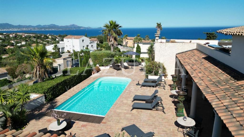 Villa vue mer avec Rooftop et piscine 10 personnes Les Issambres - 2