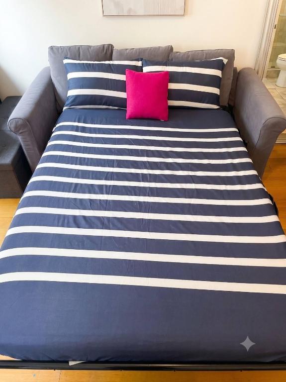 Charming Studio in the Heart of Paris - Ideal for Couples - 4