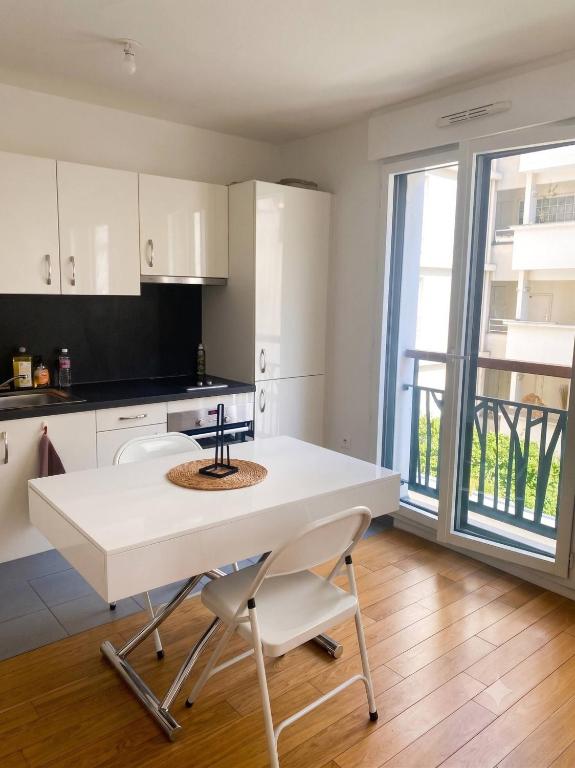 Charming Studio in the Heart of Paris - Ideal for Couples - 3