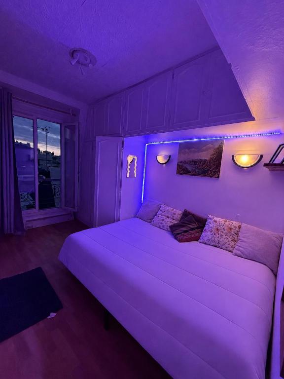 Cozy Parisian Studio in the Heart of the 11th - 3