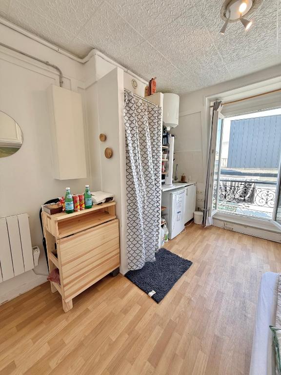 Cozy Parisian Studio in the Heart of the 11th - 4