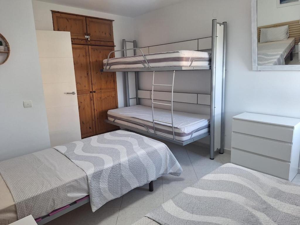 Nice newly renovated 1-bedroom apartment - 5