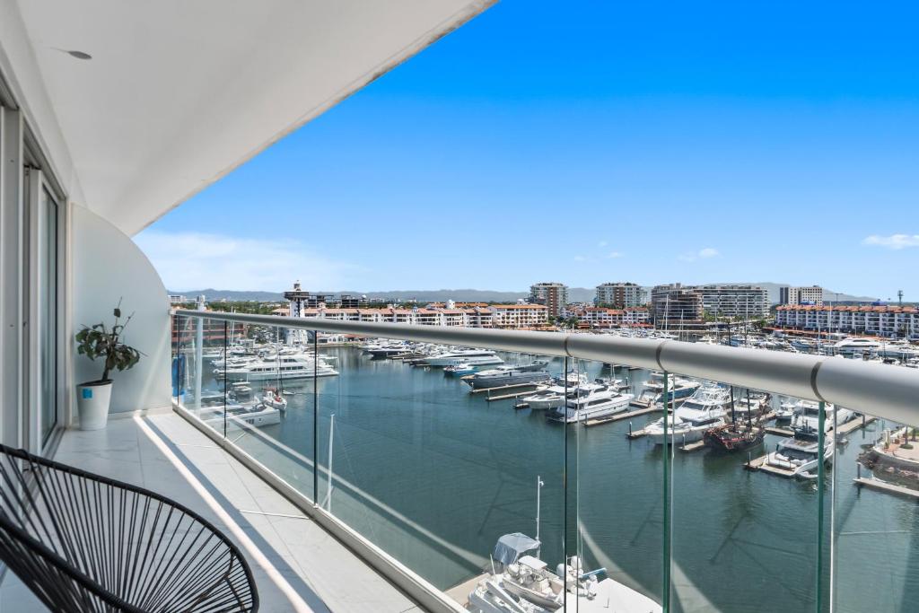 Luxury in Marina Vallarta Gym Roof Pool & View - 4