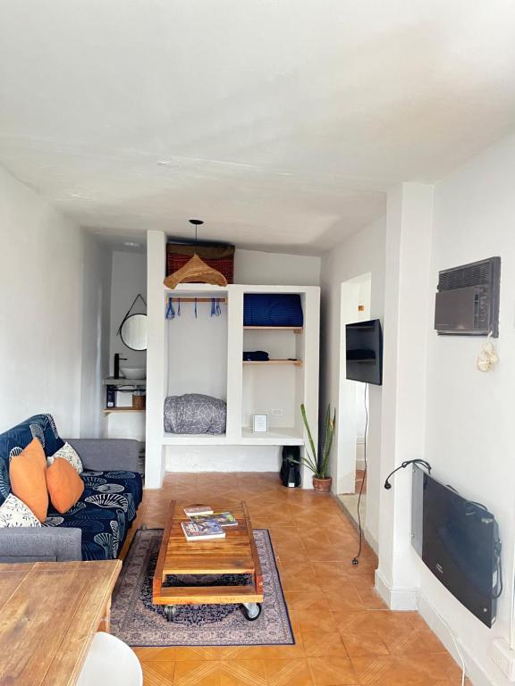 Casa Milos para dos personas frente al rio - 2