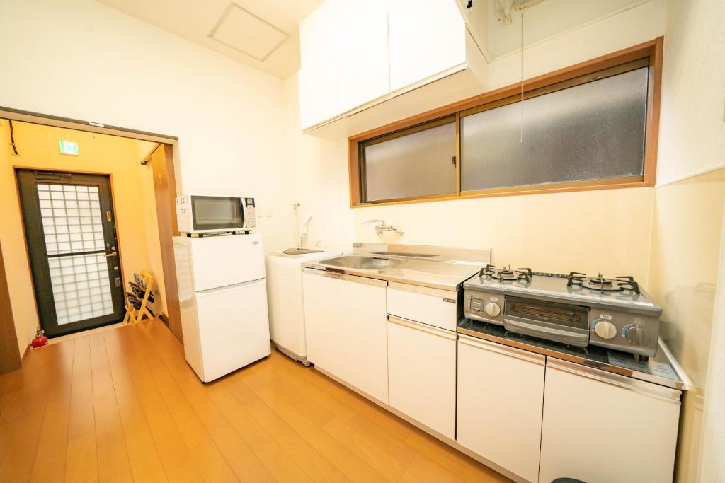 ACOE OKUBO - 2-Story Home in Shinjuku's Food Heaven Area