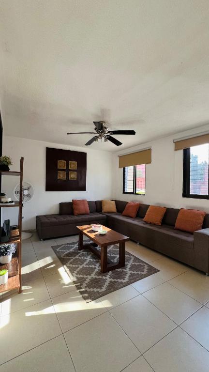 Home 365 Mérida Comodidad, amplitud total, 3 recamaras, 2 baños 5 camas ideal familias Consulado Americano - 2