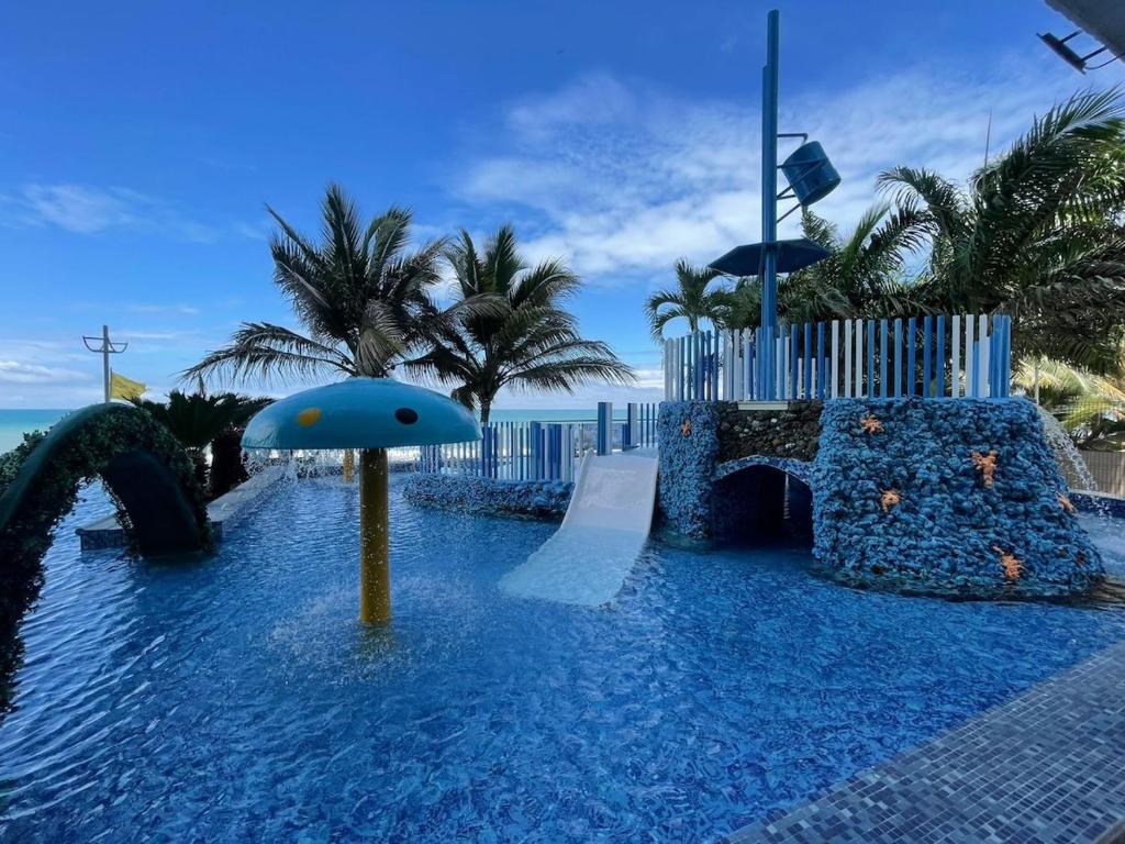 Grand Diamond Beach - Luxury Oceanfront Suite - 4