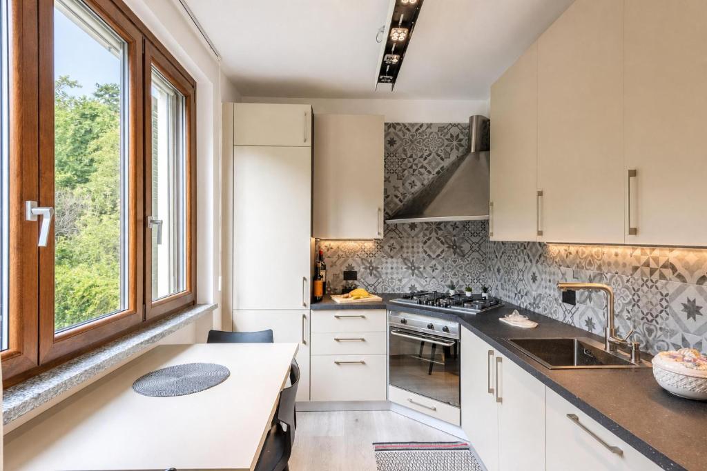 Il Dipinto Sul Lago Stresa Center: Terrace, Garden and Privare Garage - Happy Rentals - 5