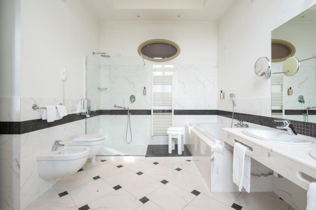 Hotel Roma e Rocca Cavour - 4