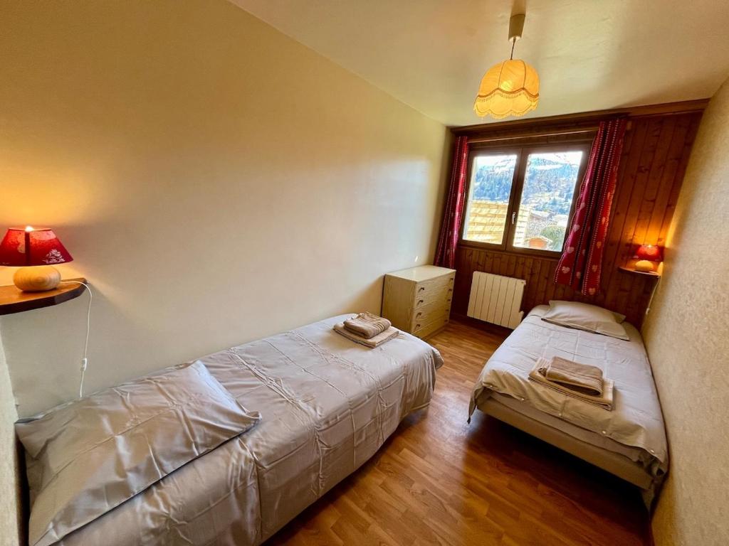 Charmant deux chambres en Rez de jardin à Megève - 4