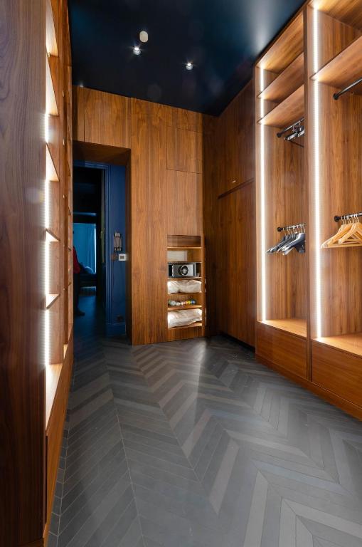 Luxury Haussmannian Apartment - 3
