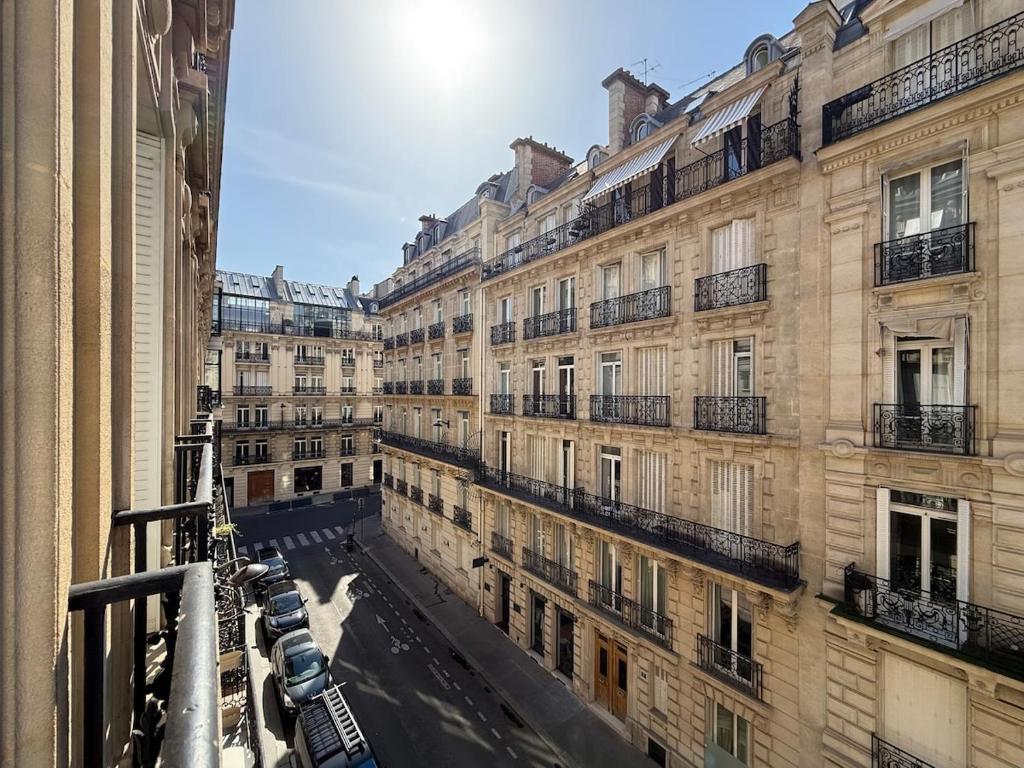 Luxury Haussmannian Apartment - 5