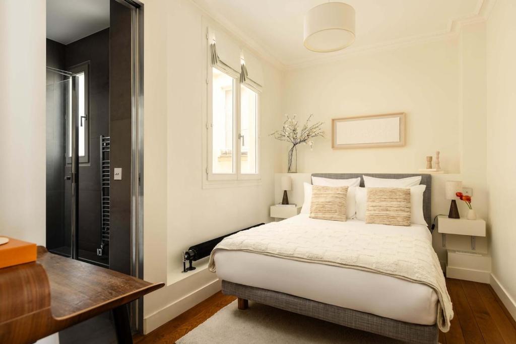 Stylish Flat 2 Bedroom - 3