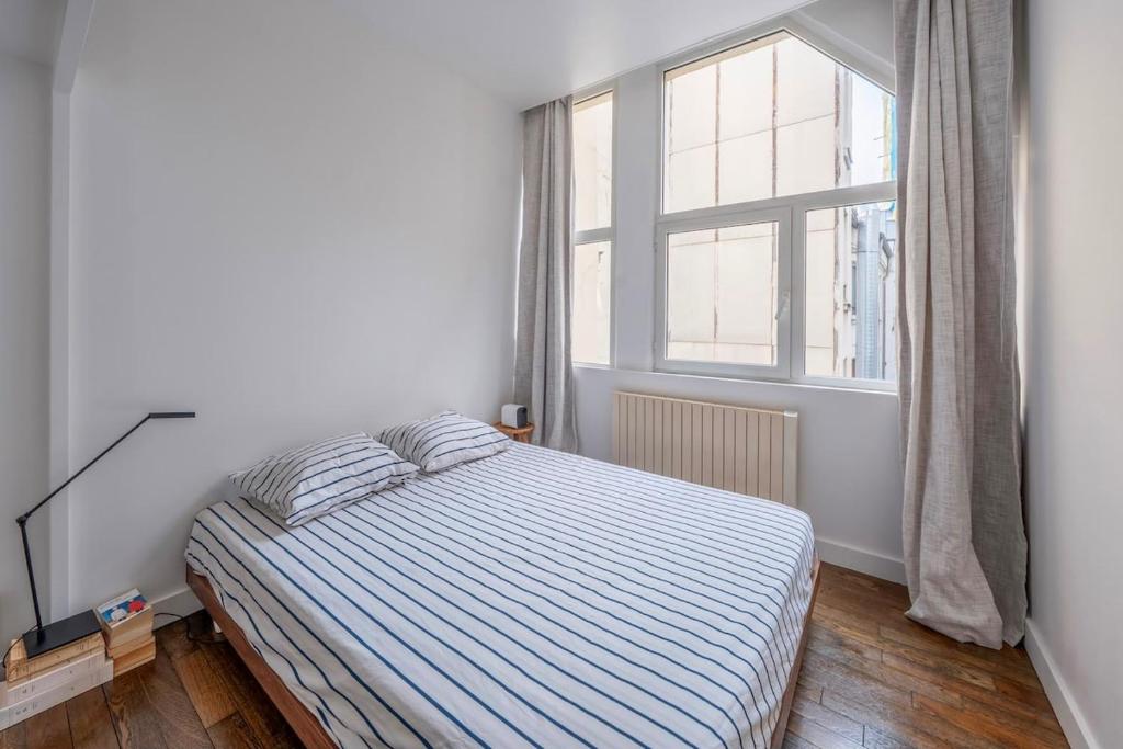 Very bright artists loft - 4