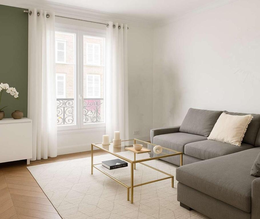 Spacious & chic flat with elevator access - Paris - 1