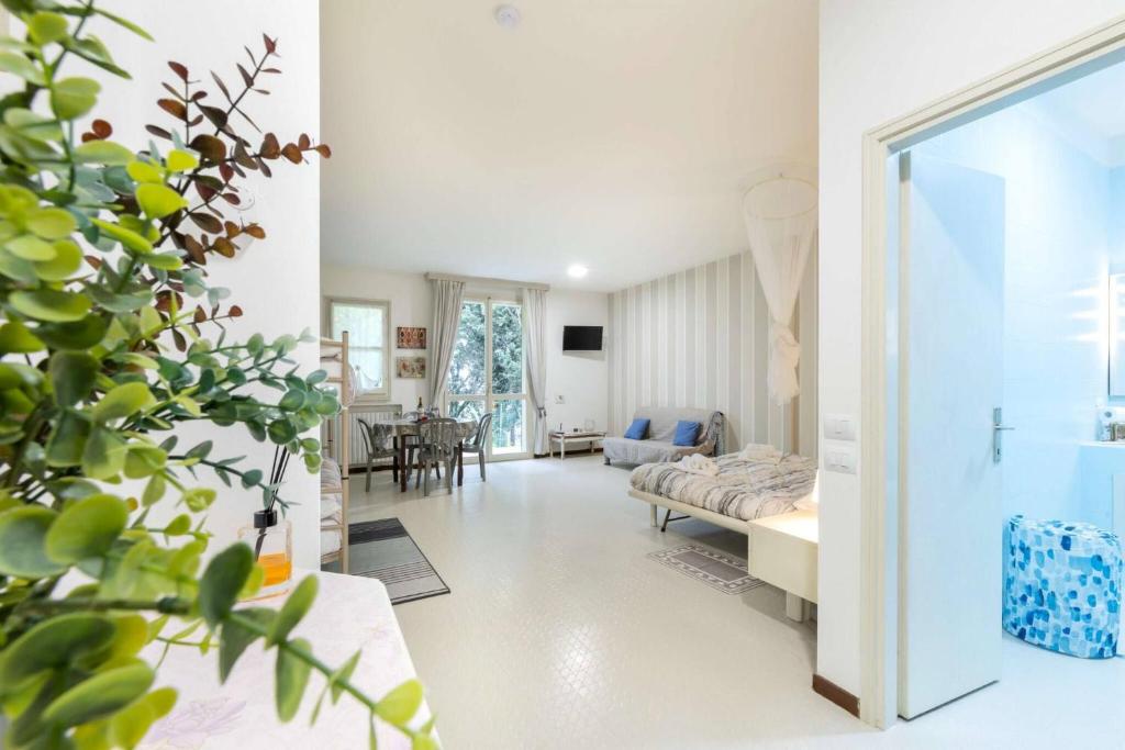 Charming Studio Apartment with Ocean View in Riccione - 5