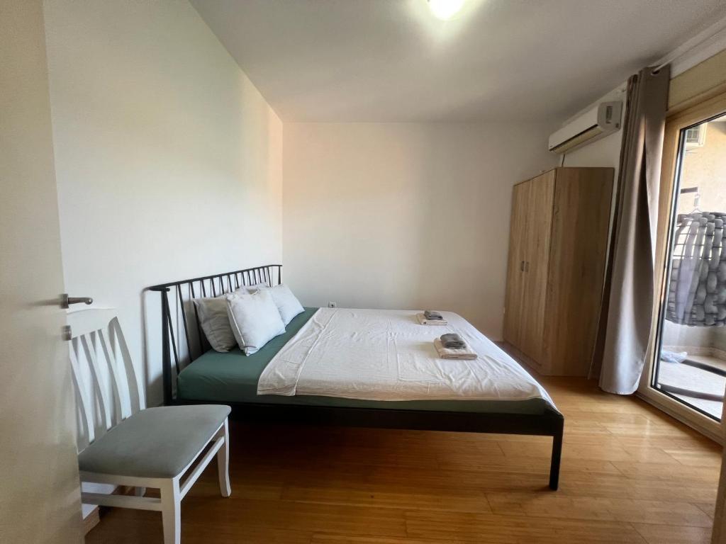 Sunny Bay Apartments - 2