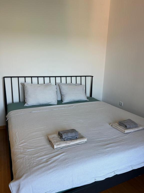 Sunny Bay Apartments - 3