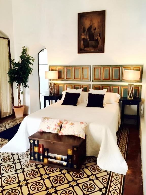 Luxurious Villa in Córdoba + Pool - 3