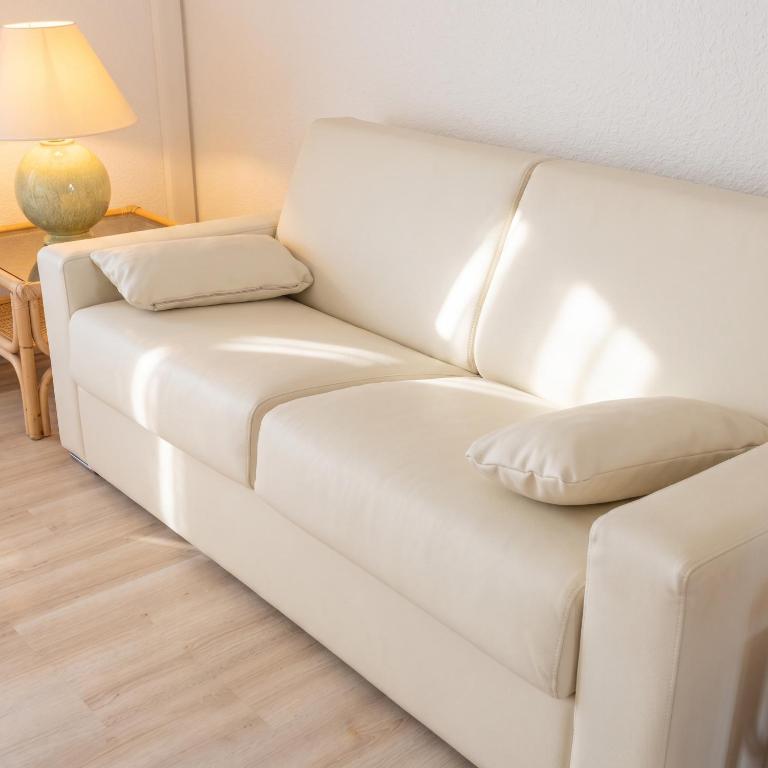 Studio en bord de mer à Cavalaire-sur-Mer, 35 m², vue superbe. - 5
