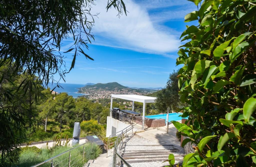 Rez-de-villa de 150 m2 privé dans un domaine clos privé de 3500 m2. - 2