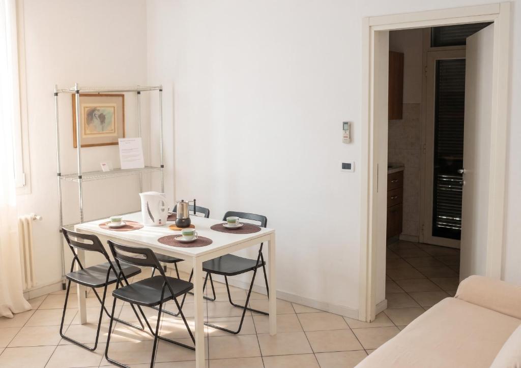 Apartment with 2 Bedrooms in Bologna - 60 m² with Garden - 3