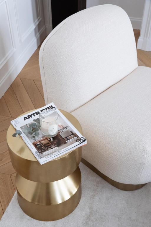 Luxurious Haussmannian Apt - 4