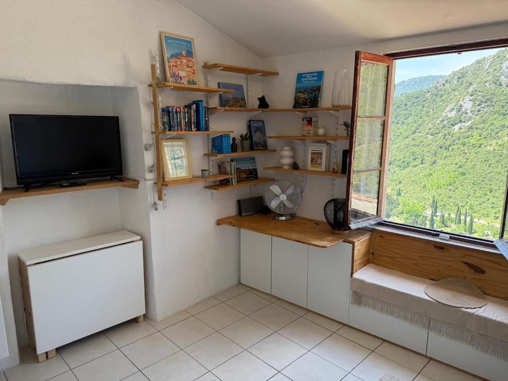 Studio with sea and mountain view - 3