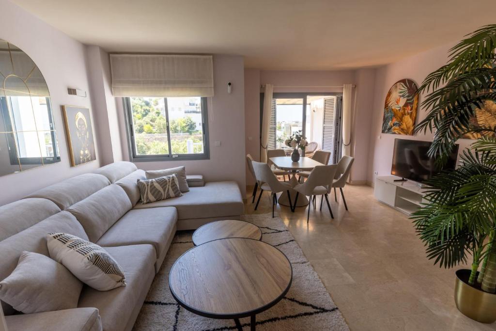 Golden Dreams of Marbella - 5