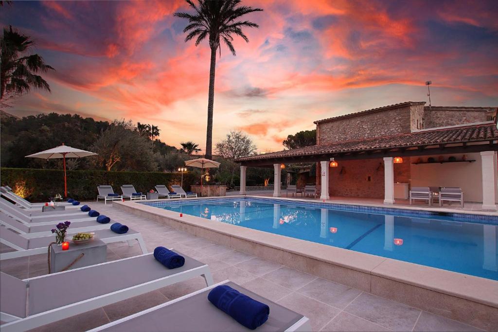 Finca Papa Pollensa Private Pool Games Room Sleeps 12 Mountain Views - 2