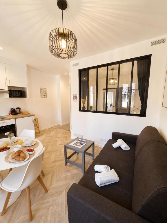 Écrin Prestige, T2, 4P, AC, Cœur du Vieil Antibes - 1