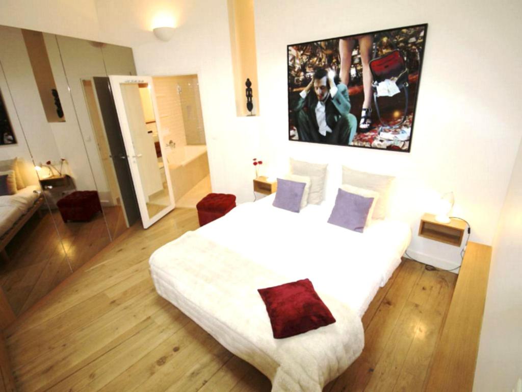 Modern AC Apartment Paris - 5