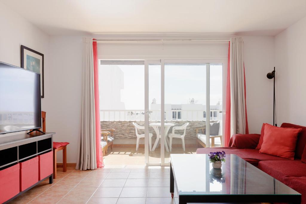 DARUMA APARTMENTS 2-Bedroom Duplex with Sea Views - 1