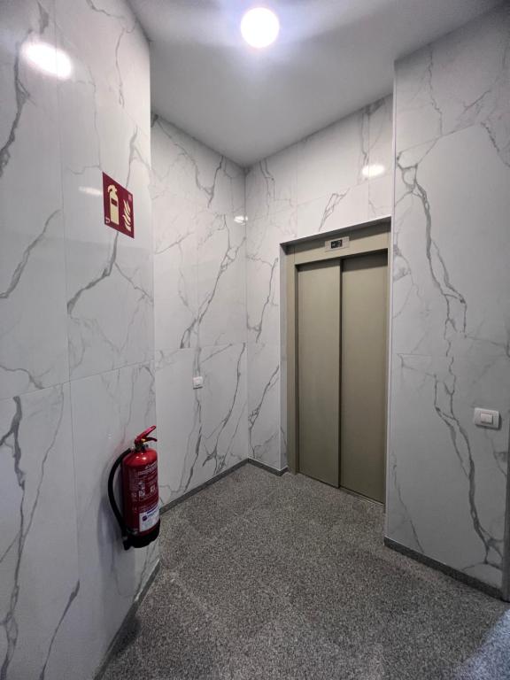 Apartamento con Terraza y Vistas - 3