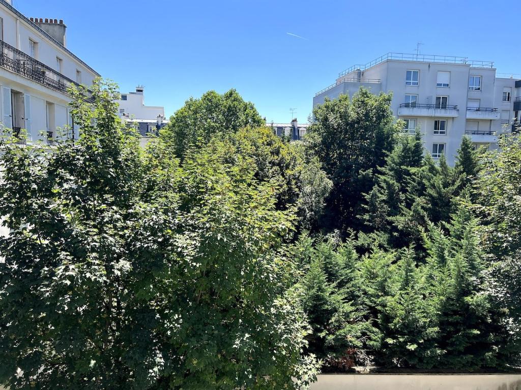 Buttes-Chaumont appartement 2 pièces et terrasses - 2