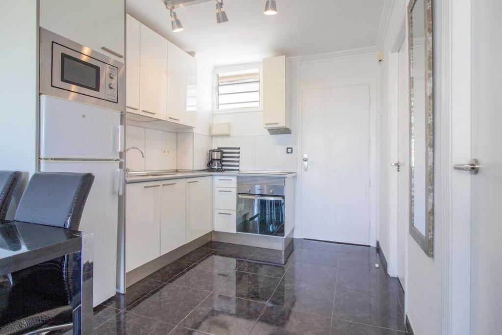 Stylish apartment near the sea - 5