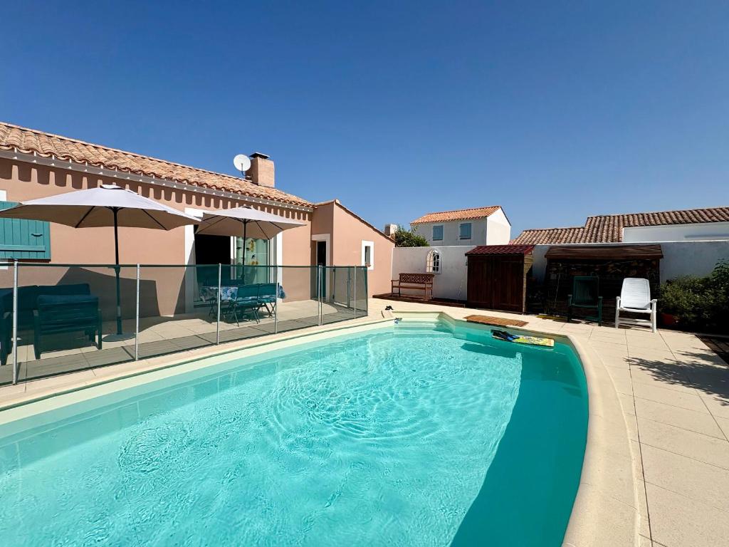 Maison 2 Chambres avec Piscine Privée à Saint Jean de Monts - FR-1-323-439 - 1