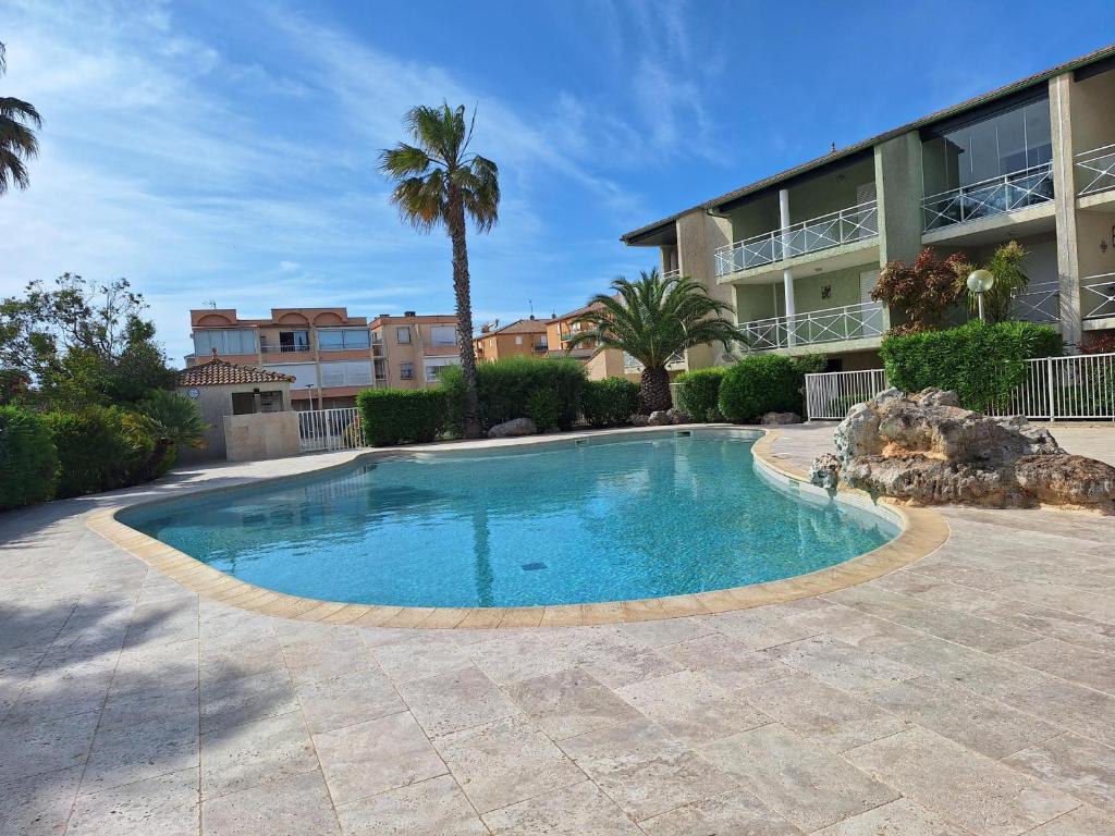 Pavillon climatisé avec piscine, proche plage, 2 chambres - FR-1-781-81 - 1