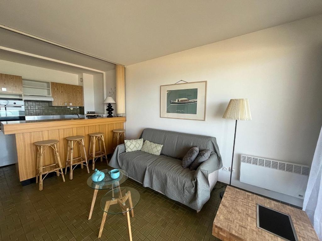 Appartement T2 RDC avec Jardinet et Accès Direct Plage, Parking Sécurisé, Proche Commerces - FR-1-374-2 - 5