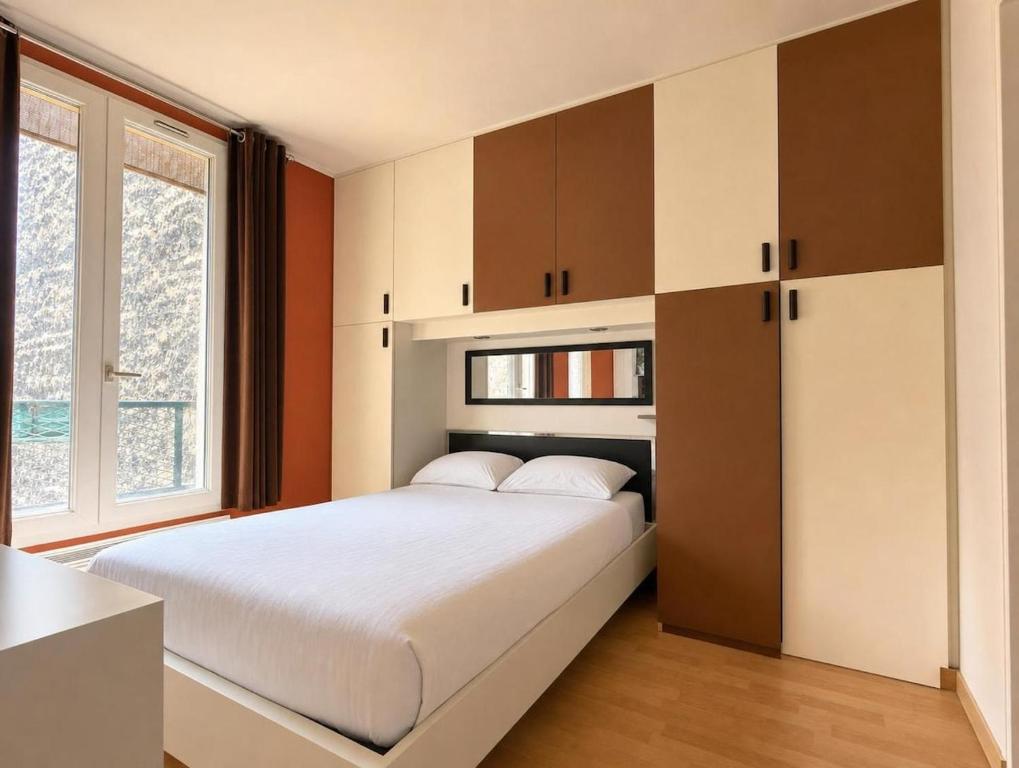 Studio paisible sur cour à Grenelle - 2 pers - 3